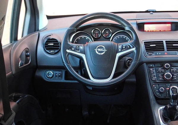 Opel Meriva cena 22900 przebieg: 193000, rok produkcji 2012 z Małogoszcz małe 379